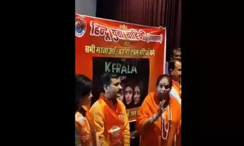 കേരള സ്റ്റോറി പ്രദർശിപ്പിക്കുന്ന തിയറ്ററിൽ മുസ്‍ലിംകൾക്കെതിരെ വിദ്വേഷ പ്രസംഗം; സ്വാധി പ്രാചിക്കെതിരെ കേസ്