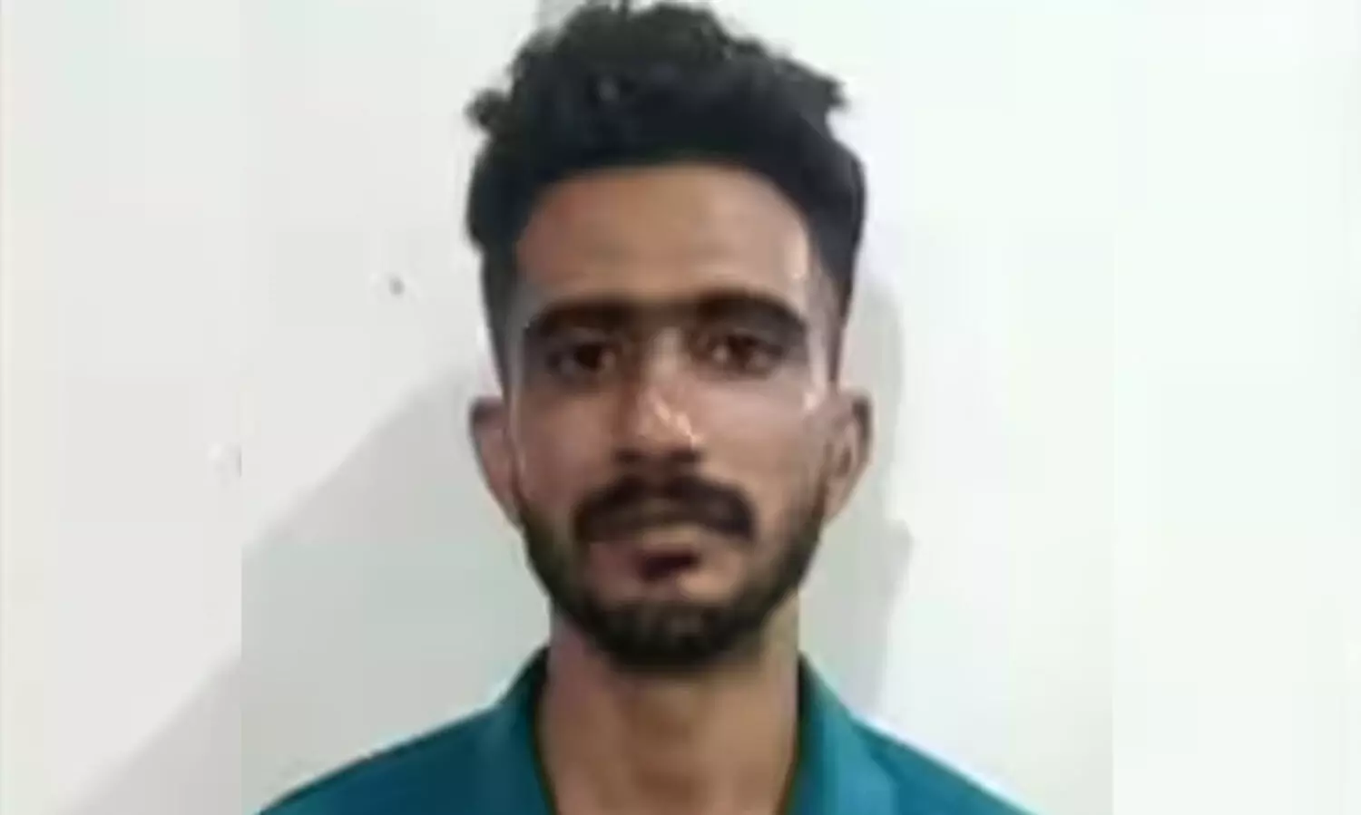 ക്രെഡിറ്റ്‌ കാർഡ് റദ്ദാക്കുന്നവരെ പറ്റിച്ച് ലക്ഷങ്ങൾ തട്ടിയ കസ്റ്റമർ റിലേഷൻ ഓഫിസർ അറസ്റ്റിൽ