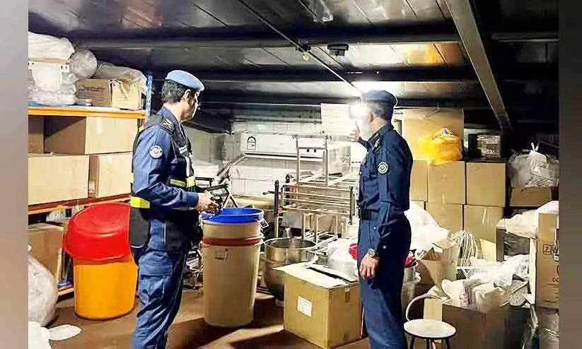 സു​ര​ക്ഷ ച​ട്ട​ങ്ങ​ൾ ലം​ഘി​ച്ച നി​ർ​മി​തി​ക​ൾ അ​ട​ച്ചു​പൂ​ട്ടി