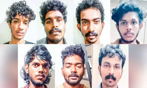 എക്സൈസിന് വിവരം നൽകിയതിന്റെ പേരിൽ യുവാവിന് മർദനം: ഏഴുപേർ പിടിയിൽ എക്സൈസിന് വിവരം നൽകിയതിന്റെ പേരിൽ യുവാവിന് മർദനം: ഏഴുപേർ പിടിയിൽ