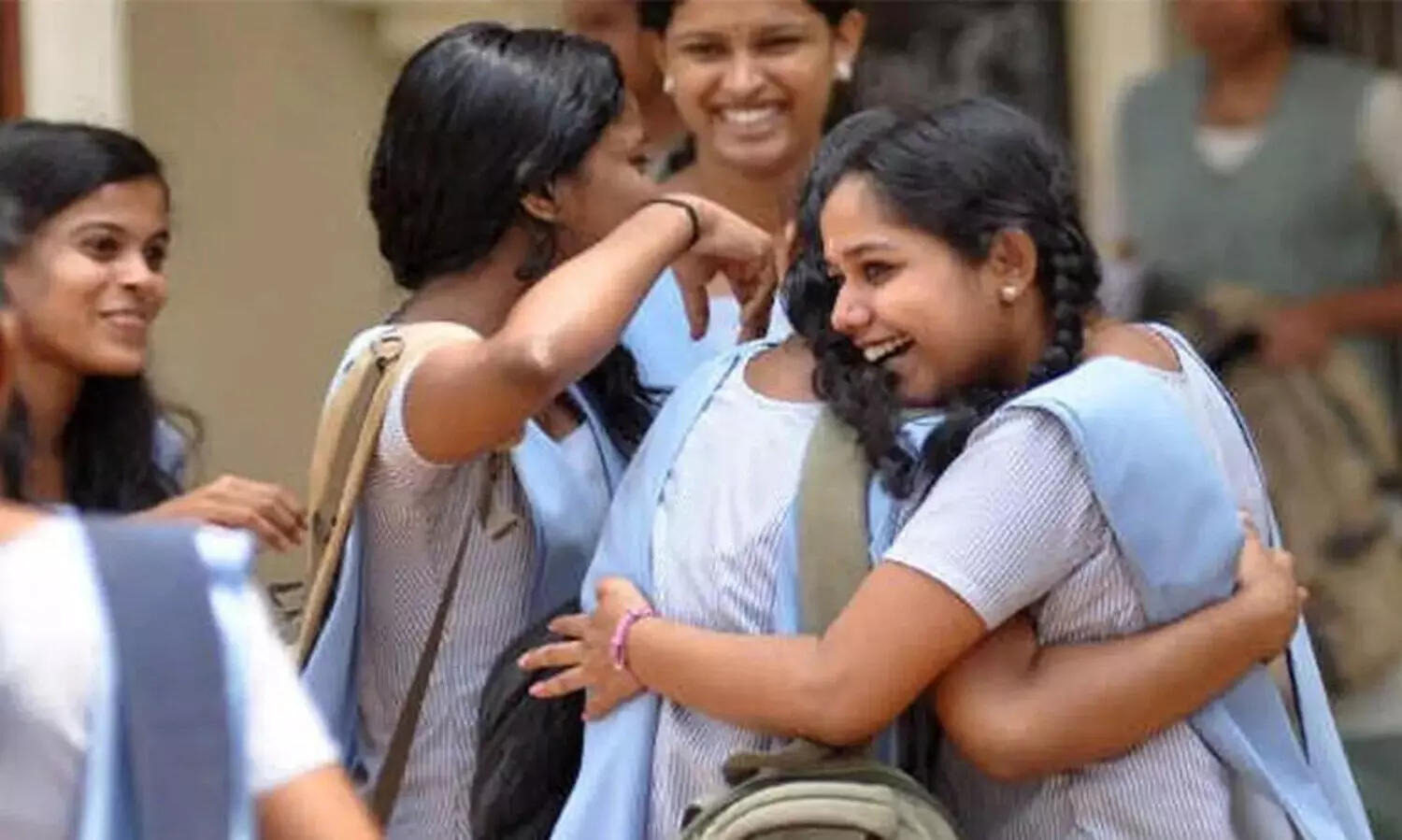 എ​സ്.​എ​സ്.​എ​ൽ.​സി ഫലം: 99.9 ശതമാനത്തോടെ   ആലപ്പുഴ ജില്ലക്ക് മിന്നും ജയം