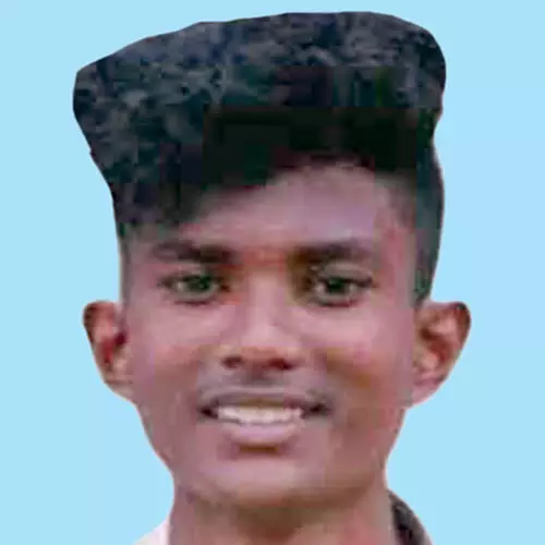 ട്രെ​യി​നി​ൽ​നി​ന്ന് വീ​ണ് വി​ദ്യാ​ർ​ഥി മ​രി​ച്ചു