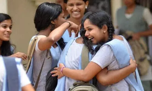 എസ്.എസ്.എൽ.സി: പത്തനംതിട്ട ജില്ലയിൽ 99.81 ശതമാനം വിജയം എസ്.എസ്.എൽ.സി: പത്തനംതിട്ട ജില്ലയിൽ 99.81 ശതമാനം വിജയം