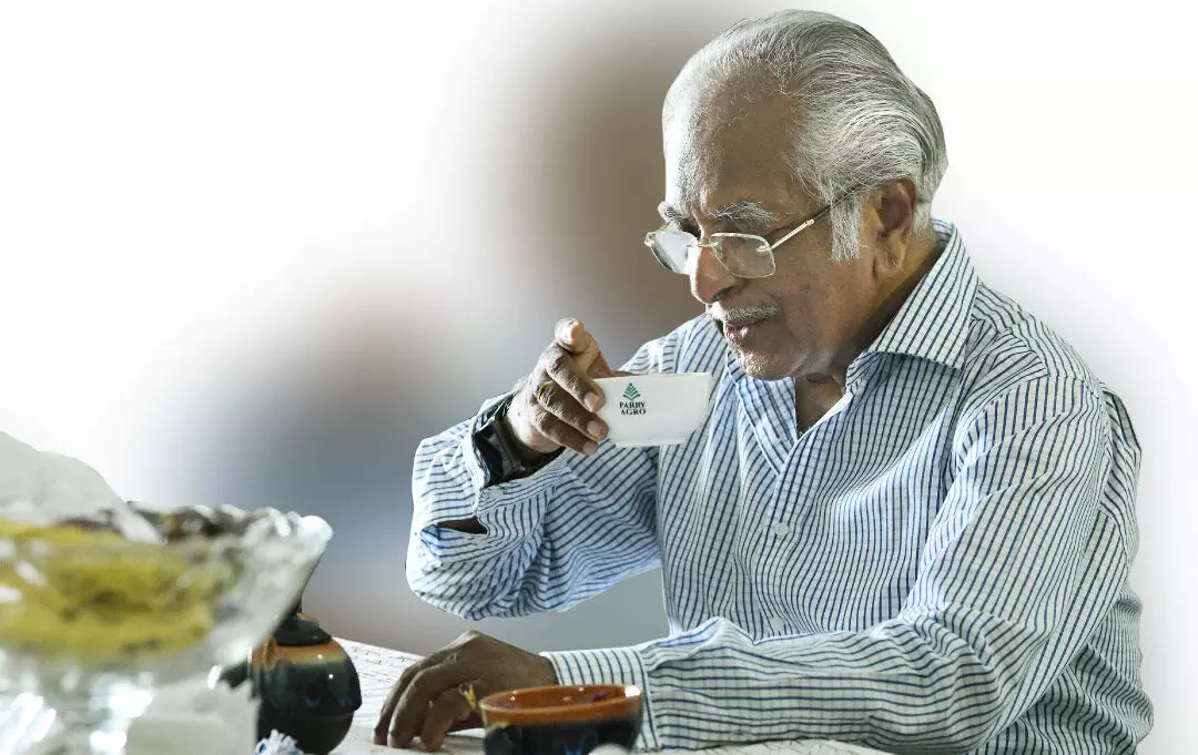 ഒരാൾ ചായ കുടിച്ച കഥ