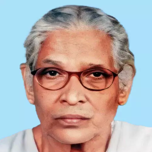 റോ​സ​ക്കു​ട്ടി