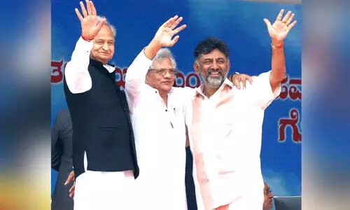 കർണാടക: ഐക്യ സന്ദേശമോതി പ്രതിപക്ഷ നിര