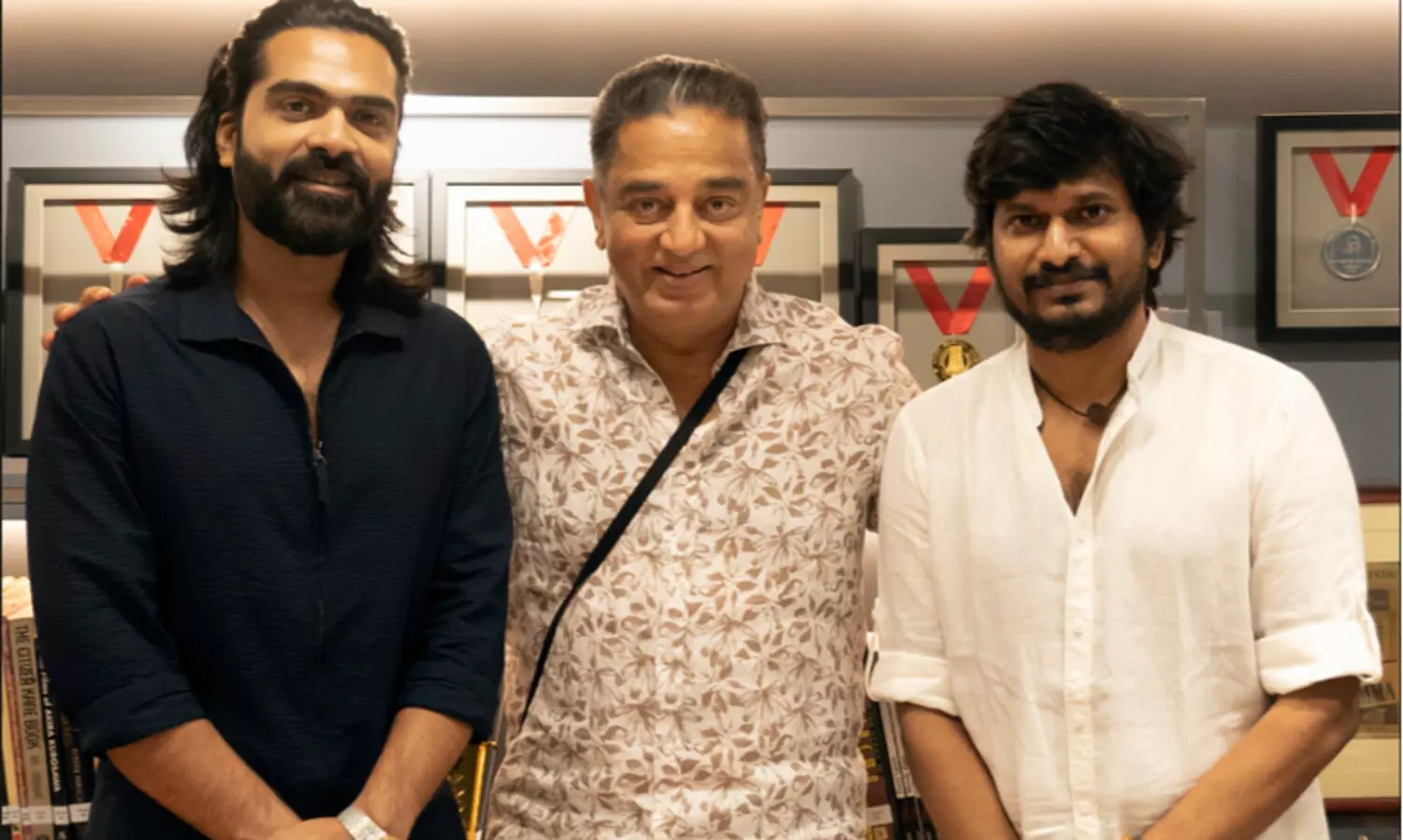 ദുൽഖർ ചിത്രത്തിന്റെ സംവിധായകനൊപ്പം കമൽഹാസനും ചിമ്പുവും; ഒരുങ്ങുന്നത് ബിഗ് ബജറ്റ് ആക്ഷൻ ചിത്രം