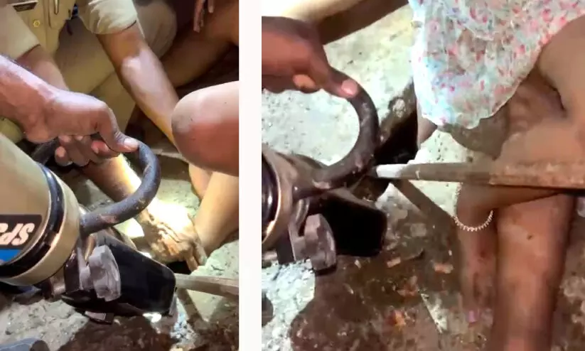 പത്ത് വയസ്സുകാരിയുടെ കാൽ സ്ലാബിനിടയിൽ കുടുങ്ങി; ഫയർഫോഴ്സ് രക്ഷകരായി പത്ത് വയസ്സുകാരിയുടെ കാൽ സ്ലാബിനിടയിൽ കുടുങ്ങി; ഫയർഫോഴ്സ് രക്ഷകരായി