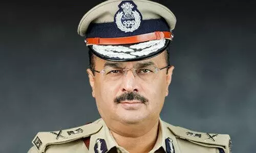 അ​ലോ​ക് മോ​ഹ​ന് കർണാടക ഡി.​ജി.​പി​യു​ടെ   അ​ധി​ക ചു​മ​ത​ല