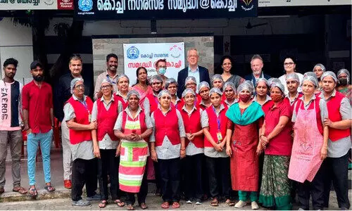 പത്ത് രൂപക്ക് വിശപ്പടക്കാം: മാതൃകയായി കൊച്ചിയുടെ സമൃദ്ധി ജനകീയ ഹോട്ടൽ