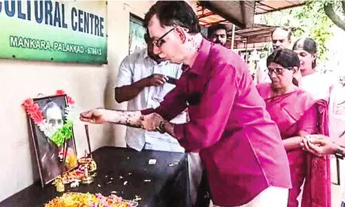 രാജീവ്‌ ഗാന്ധി അനുസ്മരണ പ്രഭാഷണവും പുഷ്പാർച്ചനയും