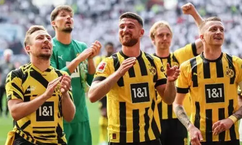 ജർമനിയിൽ ബയേൺ യുഗത്തിന് അന്ത്യമാകുമോ?; കിരീടത്തിലേക്കടുത്ത് ഡോട്ട്മുണ്ട് ജർമനിയിൽ ബയേൺ യുഗത്തിന് അന്ത്യമാകുമോ?; കിരീടത്തിലേക്കടുത്ത് ഡോട്ട്മുണ്ട്