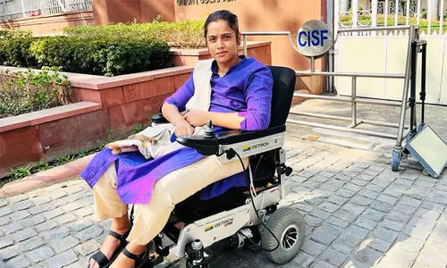 വീൽ ചെയറിലിരുന്ന് പൊരുതി നേടിയ സ്വപ്നം; സിവിൽ സർവീസ് തിളക്കത്തിൽ ഷെറിൻ ഷഹാന