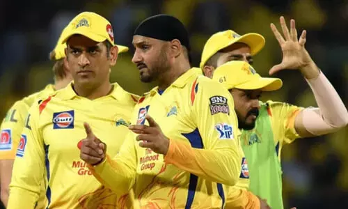 ‘അന്ന് രാത്രി എം.എസ്. ധോണി കരഞ്ഞു’; ക്യാപ്റ്റൻ കൂളിന്‍റെ വൈകാരിക നിമിഷം പങ്കുവെച്ച് ഹർഭജൻ സിങ്