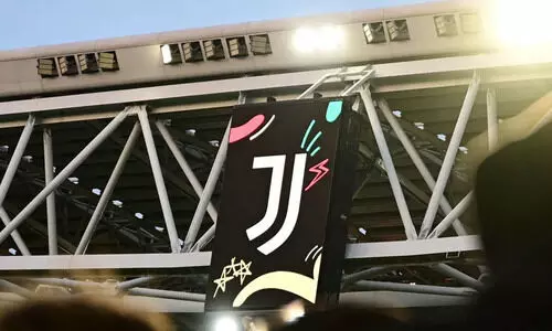 യുവന്റസിനെതിരെ നടപടി; പത്ത് പോയന്റ് വെട്ടിക്കുറച്ചു; ചാമ്പ്യൻസ് ലീഗ് വാതിലുകൾ അടയുന്നു