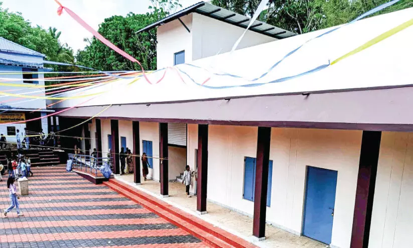 സ്കൂൾ കെട്ടിടങ്ങൾ നാടിന് സമര്‍പ്പിച്ചു