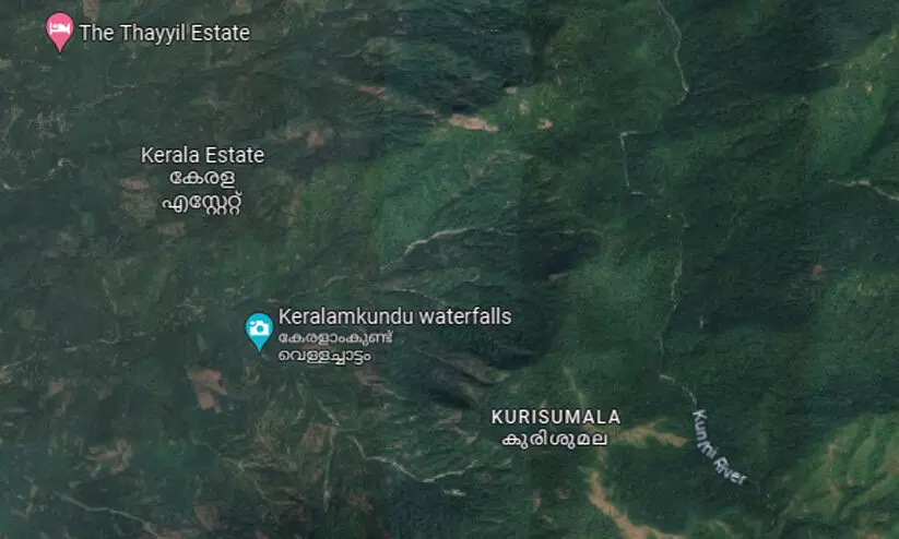 മലപ്പുറം കരുവാരക്കുണ്ടിൽ രണ്ടുപേർ മലയിൽ കുടുങ്ങി