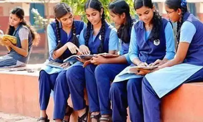 പ്ലസ് വൺ പുതിയ ബാച്ചില്ല; സീറ്റ് കൂട്ടി പ്ലസ് വൺ പുതിയ ബാച്ചില്ല; സീറ്റ് കൂട്ടി