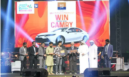 കാം​റി കാ​ർ ആ​ഷി​ഖ് അ​ലി​ക്ക്