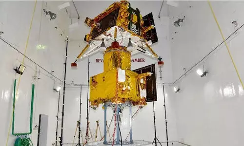 ചാ​ന്ദ്രരഹസ്യങ്ങൾ തേടി ‘ചന്ദ്രയാൻ -മൂന്ന്’ ജൂലൈയിൽ കുതിക്കും