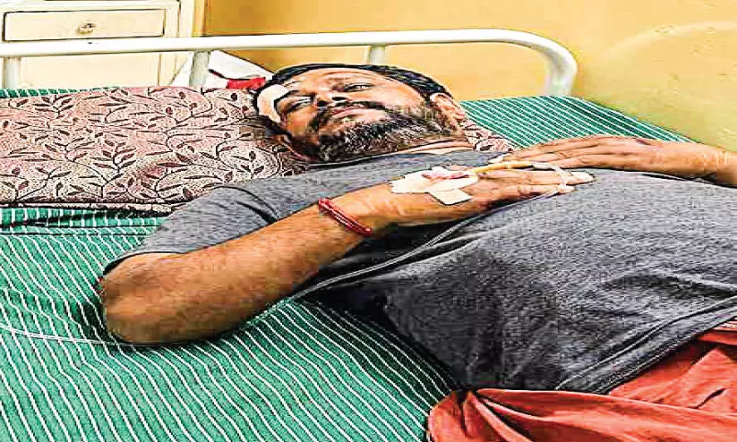 പന്നി ഇടിച്ച് ബൈക്ക് യാത്രികന് പരിക്ക് പന്നി ഇടിച്ച് ബൈക്ക് യാത്രികന് പരിക്ക്