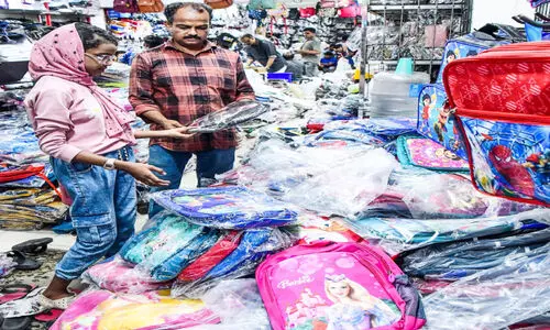 സ്കൂളിൽ പോകാൻ ഒരുങ്ങാം