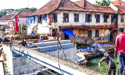 ജനകീയ സമരങ്ങൾക്ക്​ ഫലം ചുങ്കം പാലത്തിൽ ഗർഡറുകൾ സ്ഥാപിച്ചു തുടങ്ങി