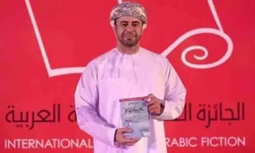 അ​റ​ബ് ബു​ക്ക​ർ പു​ര​സ്കാ​ര തി​ള​ക്ക​ത്തി​ൽ സ​ഹ്‌​റാ​ൻ അ​ൽ   ഖാ​സി​മി