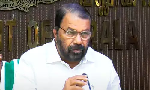 പാഠപുസ്തകങ്ങളിൽ പ്രശ്നങ്ങളില്ലെന്ന് വായിച്ചു ബോധ്യപ്പെടുന്നതു വരെ ടെൻഷൻ -മന്ത്രി വി. ശിവൻകുട്ടി