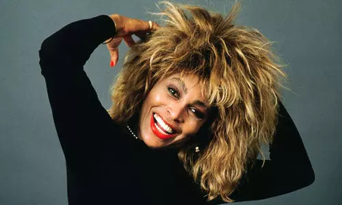 സം​ഗീ​ത ഇ​തി​ഹാ​സം ടി​ന ടേ​ണ​ർ അ​ന്ത​രി​ച്ചു