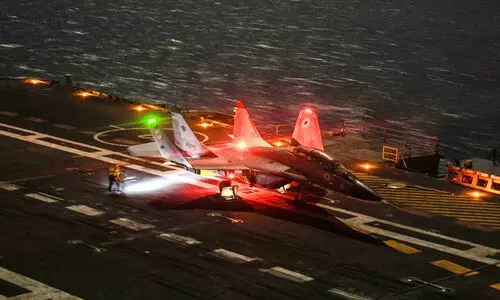 ഐ.എൻ.എസ് വിക്രാന്തിൽ രാത്രിയിൽ പറന്നിറങ്ങി മിഗ് 29 കെ