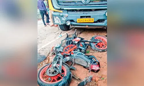 കുമാരനല്ലൂരില്‍ അപകടം: കോട്ടയം മെഡിക്കൽ കോളജിൽ കൂട്ടക്കരച്ചിലുയർന്നു