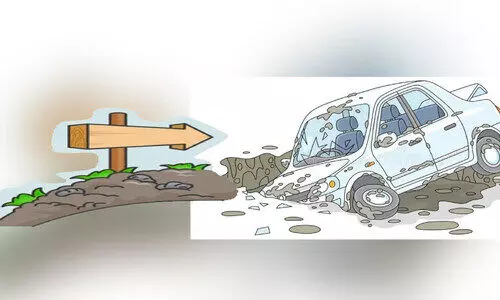 റോഡ് കുത്തിപ്പൊളിച്ചാൽ മതിയോ, നന്നാക്കണ്ടേ? ജല അതോറിറ്റിക്കെതിരെ നടപടിയുമായി ട്രാഫിക് റെഗുലേറ്ററി കമ്മിറ്റി