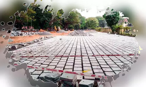 പ്രതിഷേധം ശക്തം; ഫോർട്ട്​കൊച്ചി പരേഡ് മൈതാനത്ത് കല്ല് വിരിക്കുന്നത് നിർത്തി