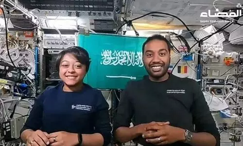 റയാനയും അലിയും അന്താരാഷ്ട്ര ബഹിരാകാശ നിലയത്തിൽ ശാസ്ത്രീയ ദൗത്യം ആരംഭിച്ചു