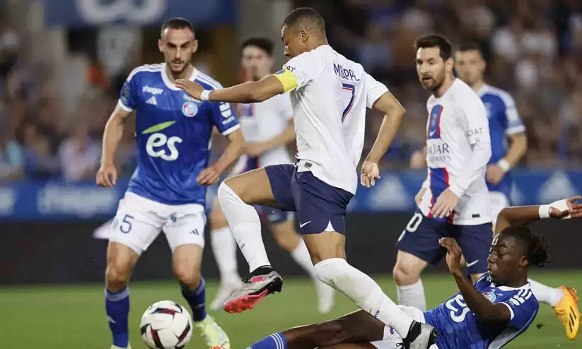 വലകുലുക്കി മെസ്സി; ലീഗ് വണ്ണിൽ പി.എസ്.ജിക്ക് 11ാം കിരീടം; റെക്കോഡ് വലകുലുക്കി മെസ്സി; ലീഗ് വണ്ണിൽ പി.എസ്.ജിക്ക് 11ാം കിരീടം; റെക്കോഡ്