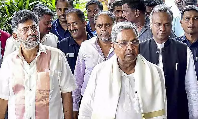 കർണാടക മന്ത്രിസഭ വികസനം: നേതാക്കളിൽ അതൃപ്തി പുകയുന്നു കർണാടക മന്ത്രിസഭ വികസനം: നേതാക്കളിൽ അതൃപ്തി പുകയുന്നു