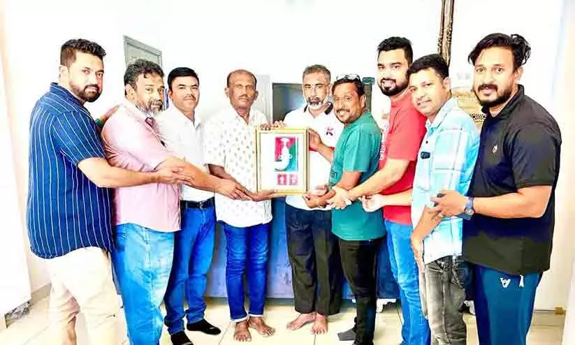 വെളിയംകോട് വെൽഫെയർ കമ്മിറ്റി യാത്രയപ്പ് വെളിയംകോട് വെൽഫെയർ കമ്മിറ്റി യാത്രയപ്പ്