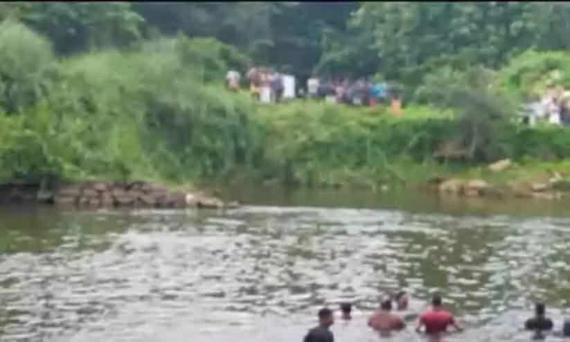 Two children drowned in Achankovil river Two children drowned in Achankovil river
