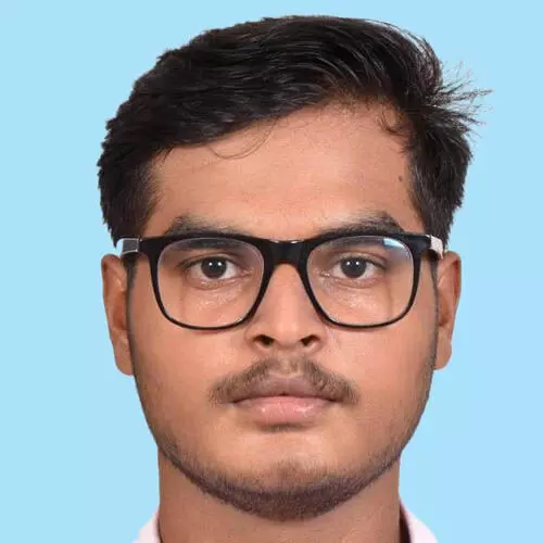 യു​വാ​വ് ട്രെ​യി​ൻ ത​ട്ടി മ​രി​ച്ച നി​ല​യി​ൽ