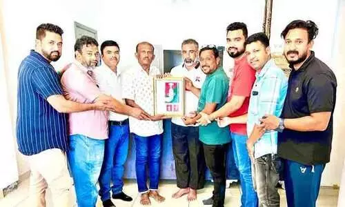 വെ​ളി​യം​കോ​ട് വെ​ൽ​ഫെ​യ​ർ ക​മ്മി​റ്റി യാ​ത്ര​യ​പ്പ്