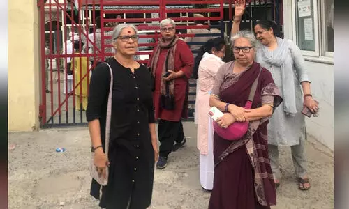 ‘പിടികൂടാൻ വളഞ്ഞത് പുരുഷ പൊലീസുകാർ; പറ്റില്ലെന്ന് പറഞ്ഞപ്പോൾ വനിതാ പൊലീസുമായെത്തി’