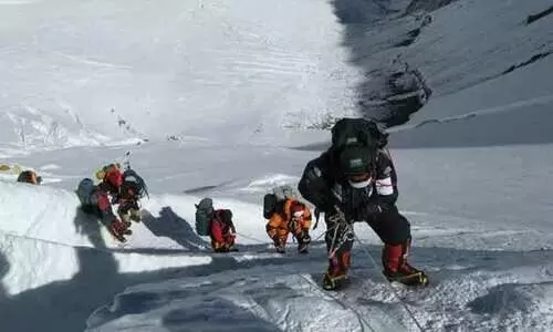 എ​വ​റ​സ്റ്റ് കീ​ഴ​ട​ക്കി​യ​തി​​ന്റെ 70ാം വാ​ർ​ഷി​കം ആ​ഘോ​ഷി​ച്ചു