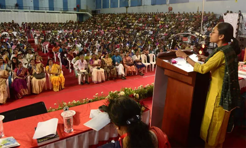 കേരളം സ്ത്രീ മുന്നേറ്റത്തിന് മാതൃകയാണെന്ന് ഐഷി ഘോഷ് കേരളം സ്ത്രീ മുന്നേറ്റത്തിന് മാതൃകയാണെന്ന് ഐഷി ഘോഷ്