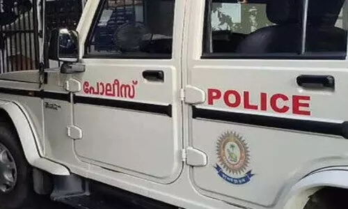 വാഹനം ഇടിച്ച് പത്ര വിതരണക്കാരൻ മരിച്ച സംഭവം: നിർത്താതെ പോയ കാറും ഡ്രൈവറെയും പൊലീസ് കണ്ടെത്തി