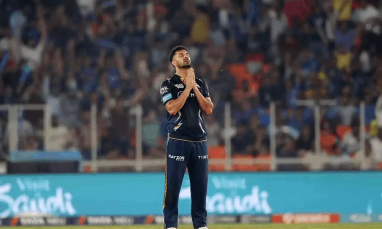 ‘എനിക്ക് ഉറങ്ങാൻ കഴിഞ്ഞില്ല, ചിന്തിച്ചുകൊണ്ടേയിരുന്നു...’; അവസാന പന്തിലെ തോൽവിക്കു പിന്നാലെ നിരാശനായി മോഹിത് ശർമ