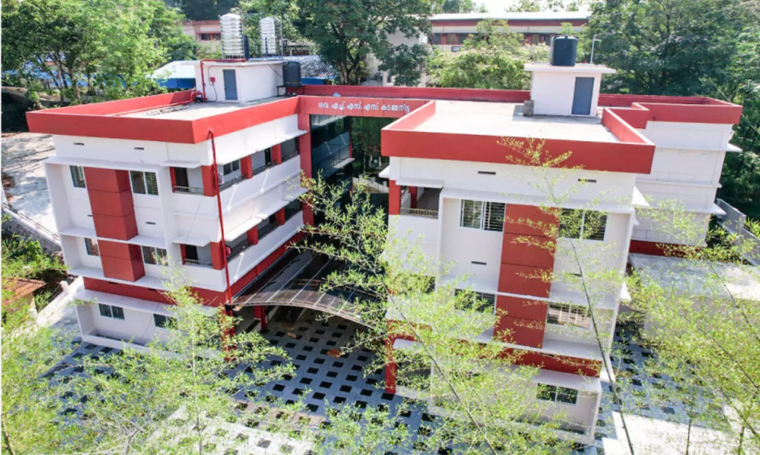 ബെല്ലടിക്കാറായി