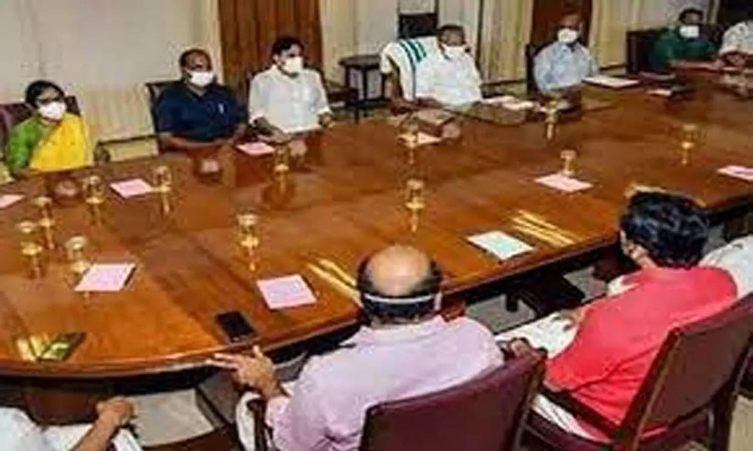 ഡോ. വന്ദന ദാസിന്റെയും ജെ.എസ്. രഞ്ജിത്തിന്റെയും കുടുംബത്തിന് 25 ലക്ഷം രൂപ വീതം ധനസഹായം നൽകാൻ മന്ത്രിസഭ തീരുമാനം