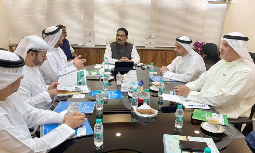 ഇന്ത്യയുമായി കൈകോർക്കാൻ ഷാർജ ചേംബർ സംഘം മുംബൈയിൽ ഇന്ത്യയുമായി കൈകോർക്കാൻ ഷാർജ ചേംബർ സംഘം മുംബൈയിൽ