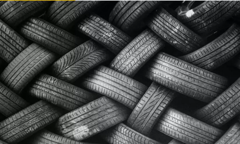 ഉപയോഗിച്ച ടയറുകൾ കൂട്ടിയിട്ടാൽ 100 റിയാൽ പിഴ ഉപയോഗിച്ച ടയറുകൾ കൂട്ടിയിട്ടാൽ 100 റിയാൽ പിഴ